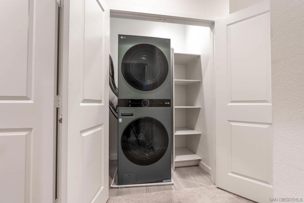 320 Waverunner Ct Property Photo 11