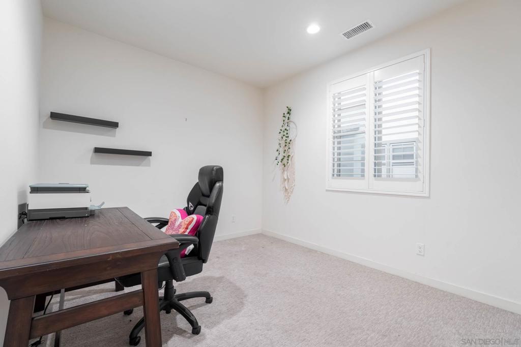 320 Waverunner Ct Property Photo 12