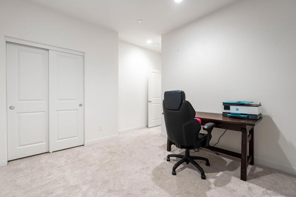 320 Waverunner Ct Property Photo 13