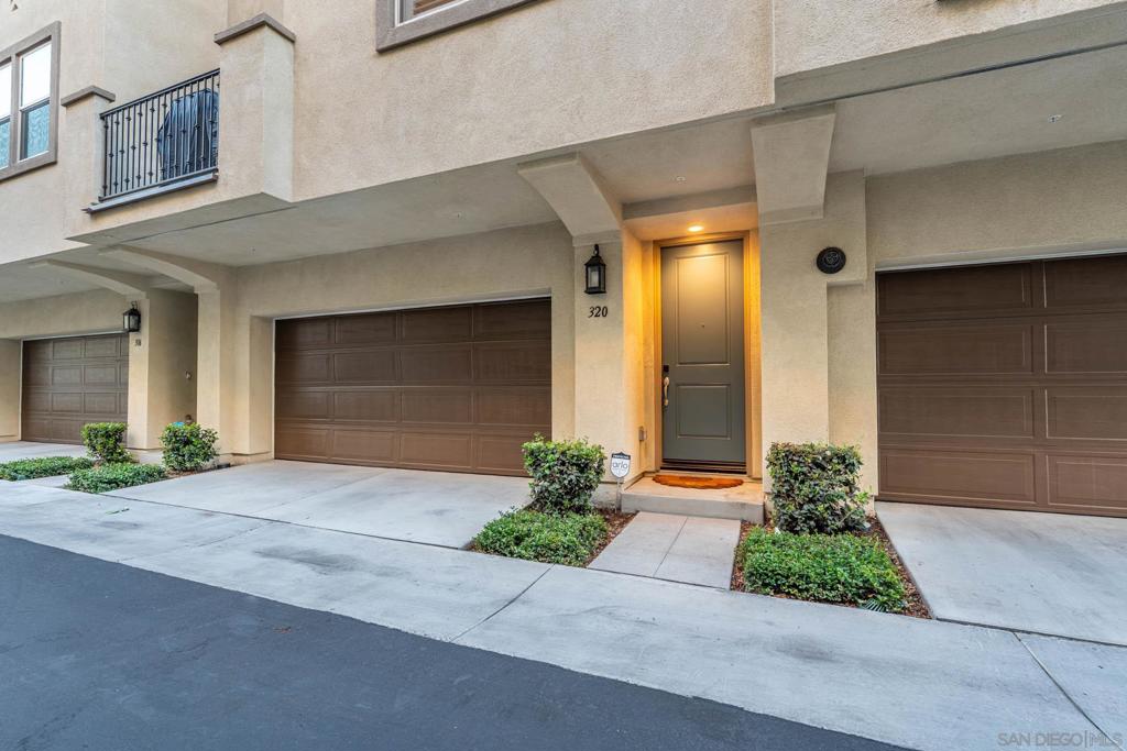 320 Waverunner Ct Property Photo 21