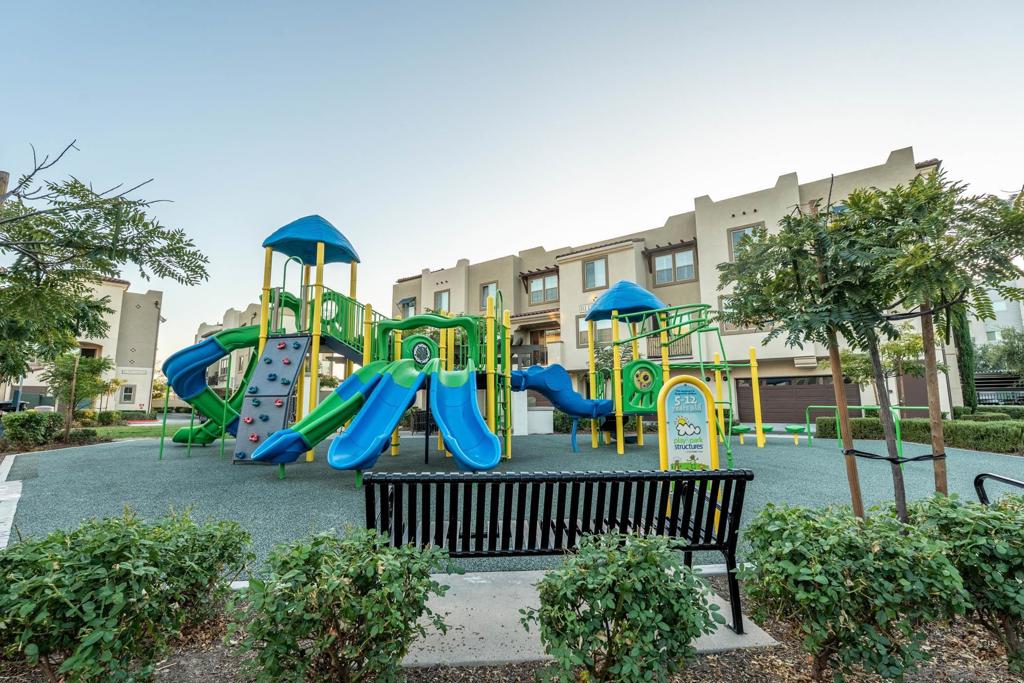 320 Waverunner Ct Property Photo 24