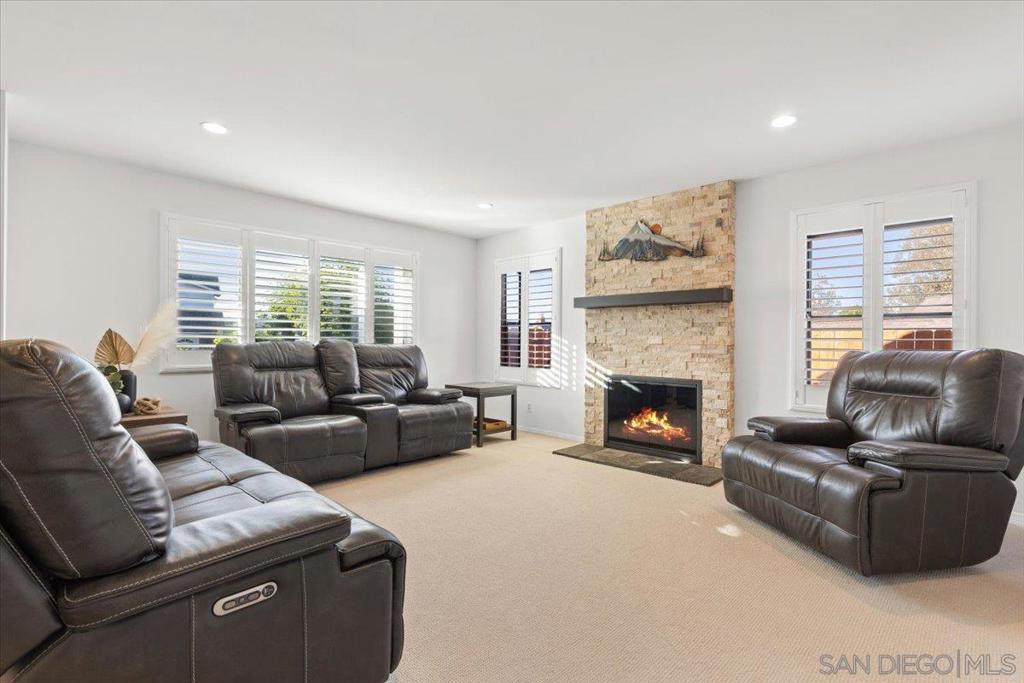 12431 Ridgeton Dr Property Photo 15