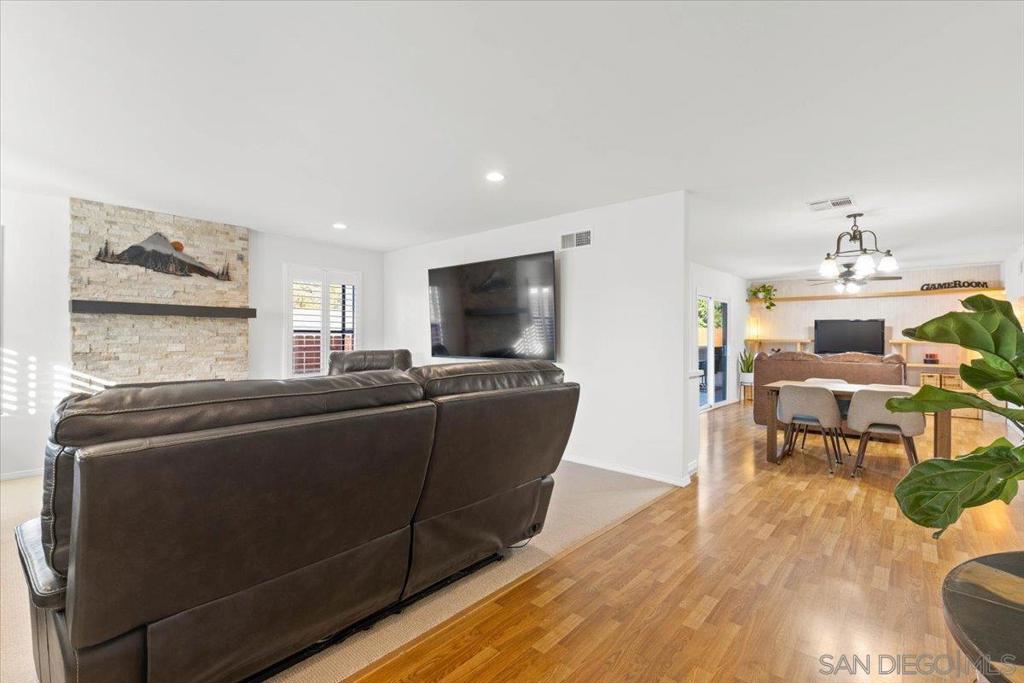 12431 Ridgeton Dr Property Photo 17