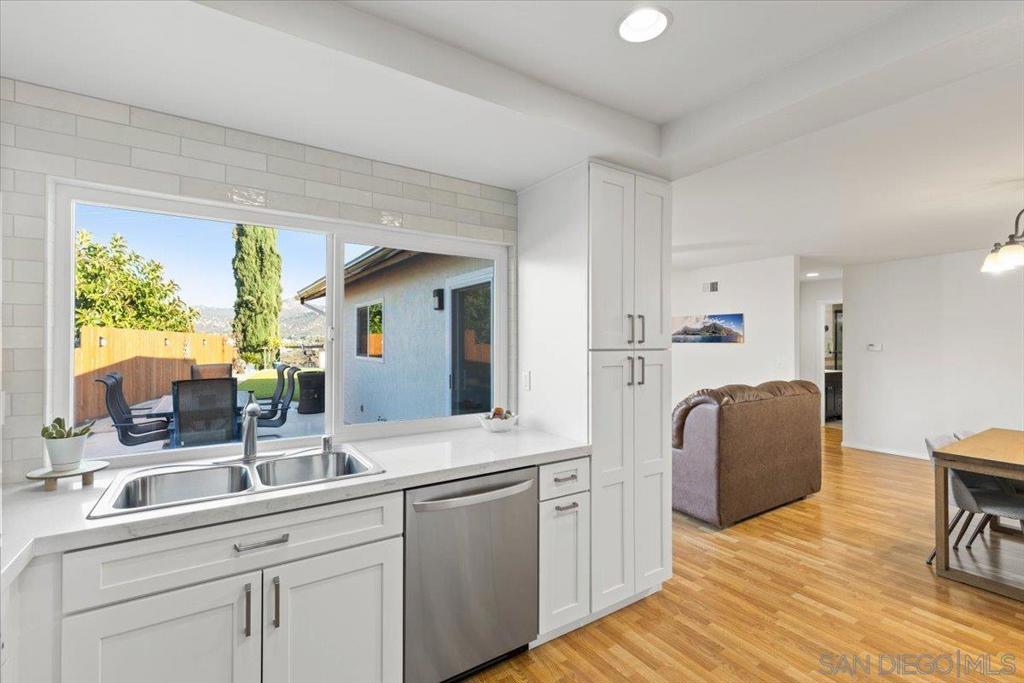 12431 Ridgeton Dr Property Photo 24