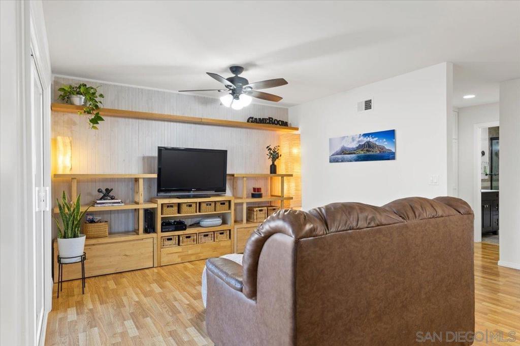 12431 Ridgeton Dr Property Photo 25