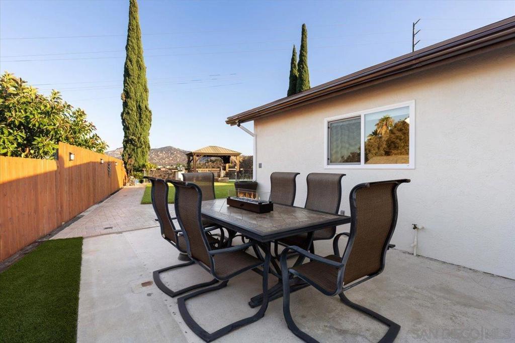 12431 Ridgeton Dr Property Photo 37