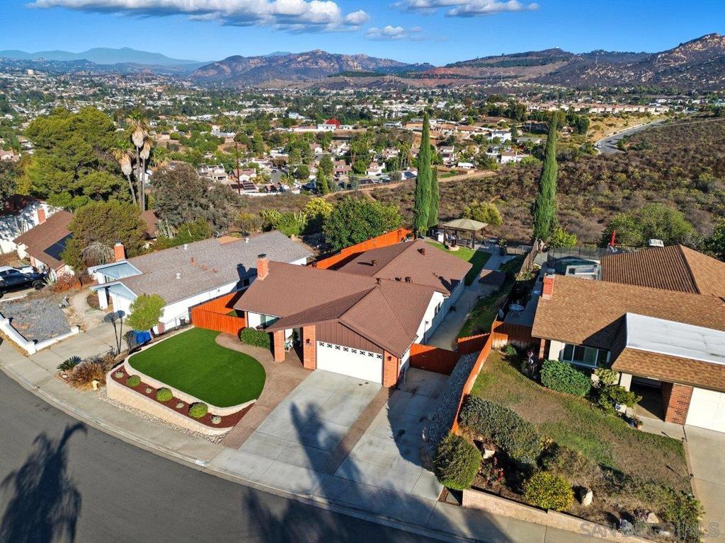 12431 Ridgeton Dr Property Photo 58