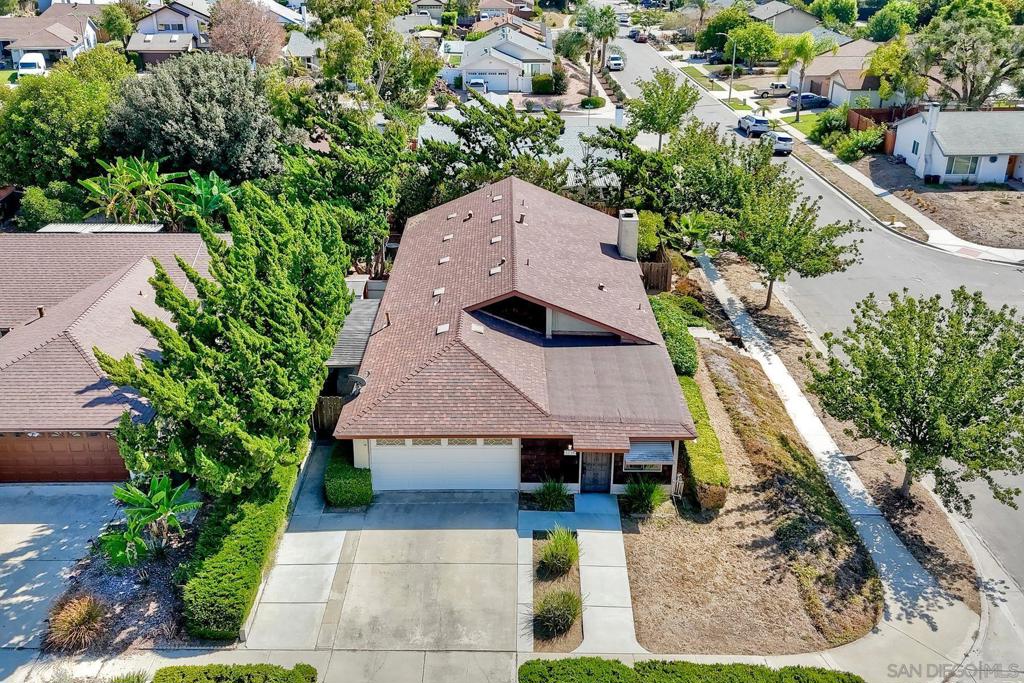 1730 Emogene Place Property Photo 4