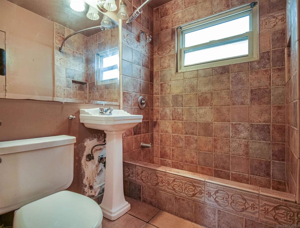 818 820 San Luis Rey Place Property Photo 13