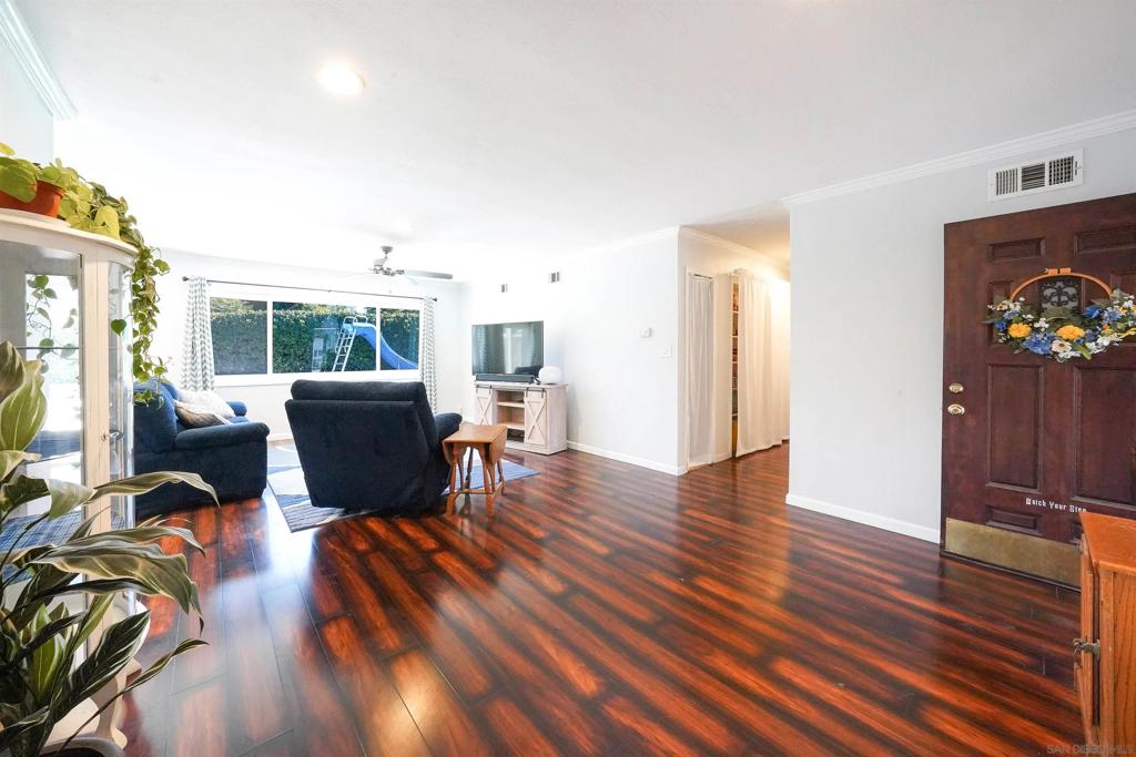 10025 Tamil Rd Property Photo 3