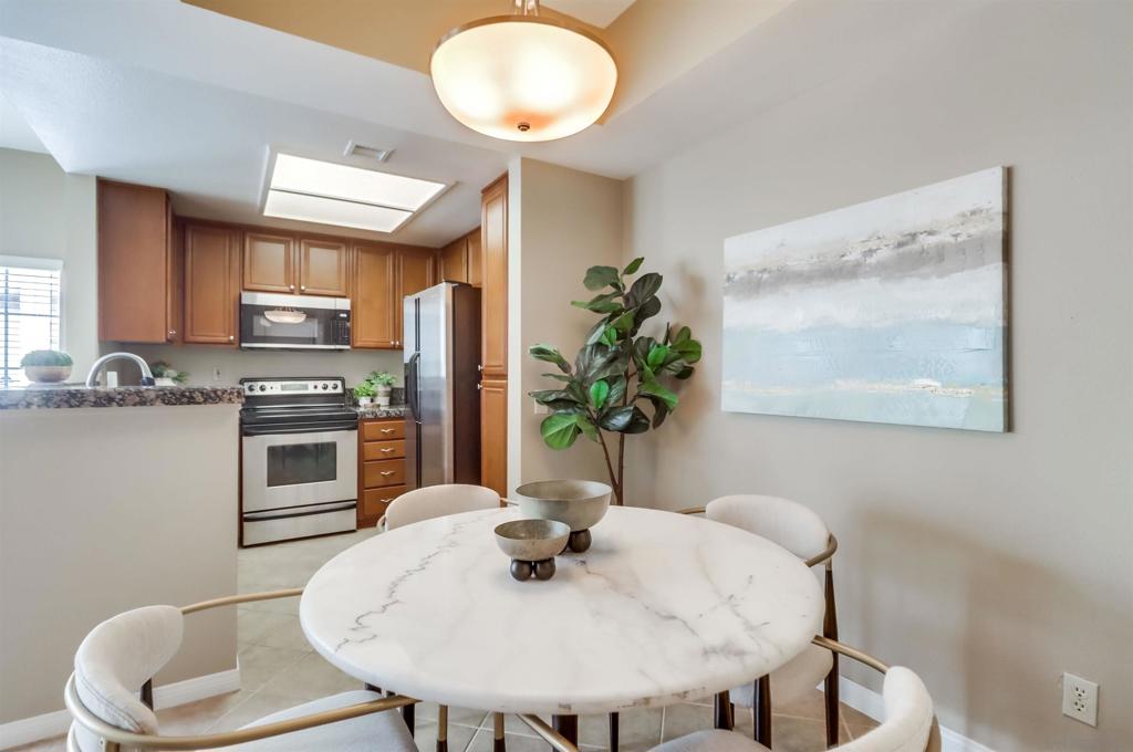 2050 Camino De La Reina 3305 Property Photo 4