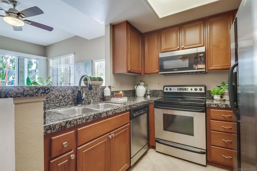 2050 Camino De La Reina 3305 Property Photo 5