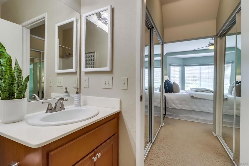 2050 Camino De La Reina 3305 Property Photo 22