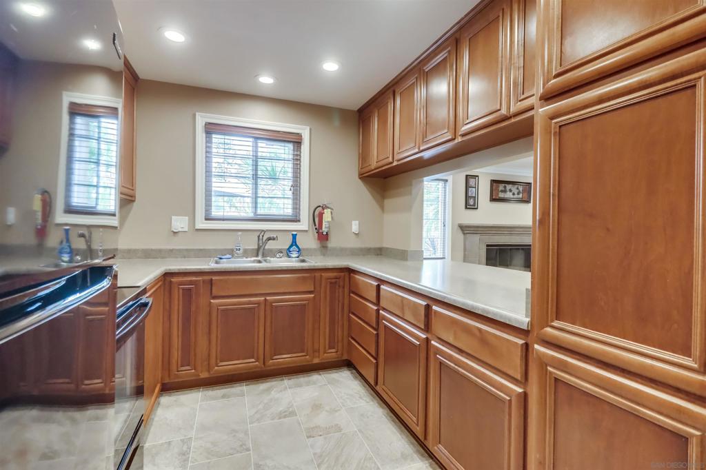 2050 Camino De La Reina 3305 Property Photo 41