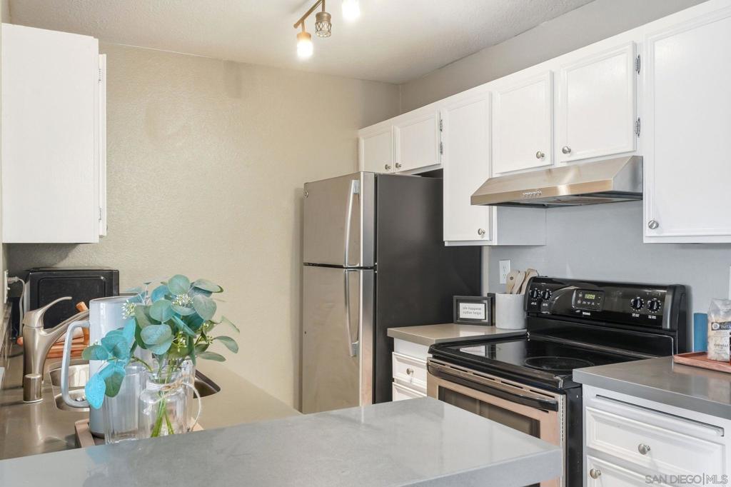 6111 Rancho Mission Rd 209 Property Photo 9