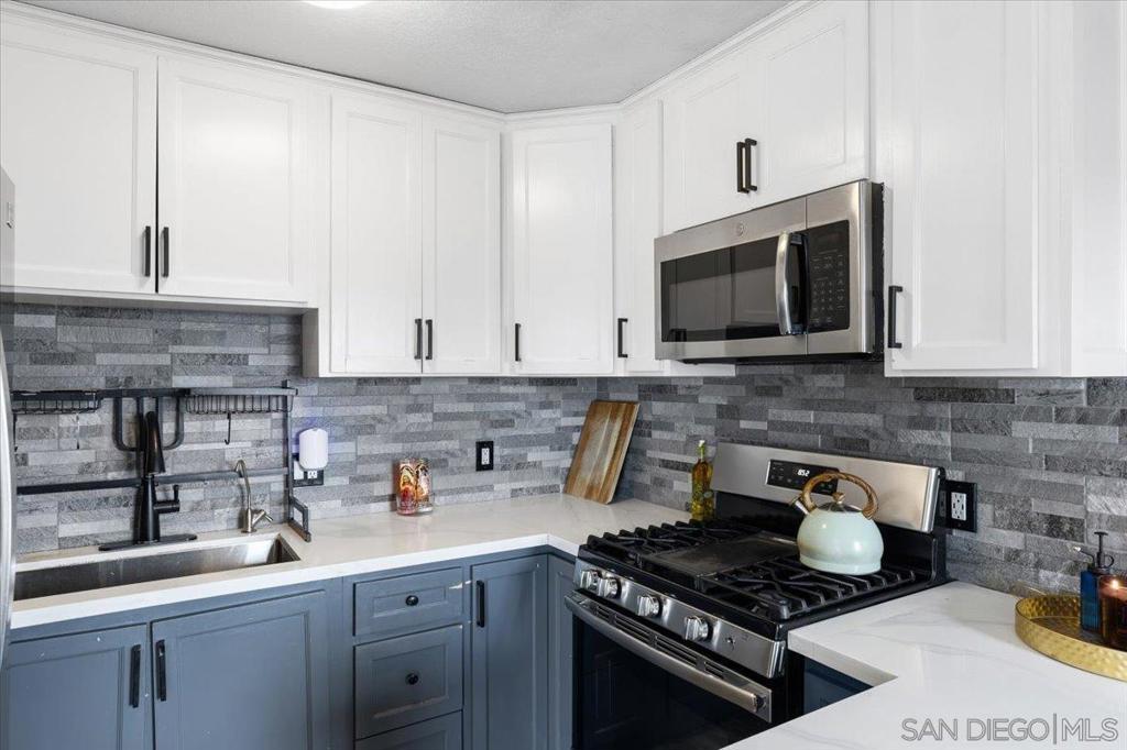 2543 Caminito Avellano Property Photo 3