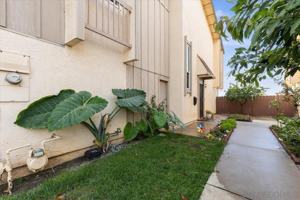 2543 Caminito Avellano Property Photo 21