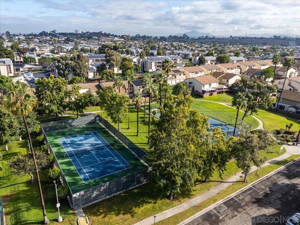 2543 Caminito Avellano Property Photo 28