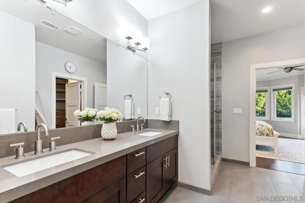 6411 Dowling Dr Property Photo 25