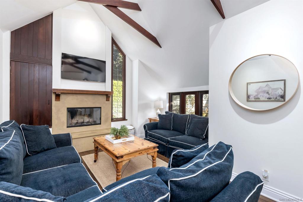 2136 Paseo Dorado Property Photo 5