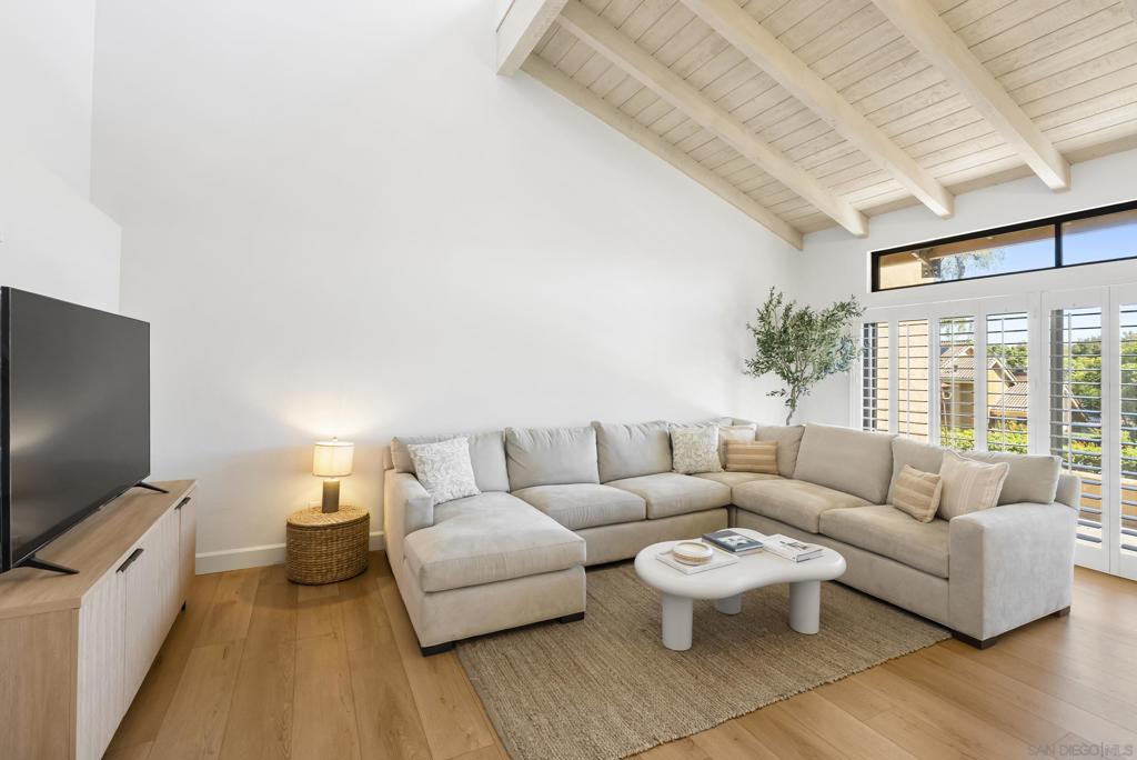 6489 Caminito Catalan Property Photo 6