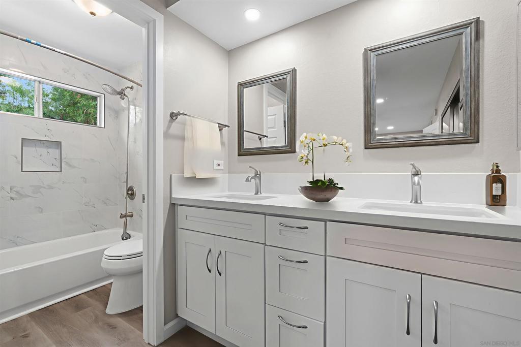 11244 Woodrush Property Photo 7