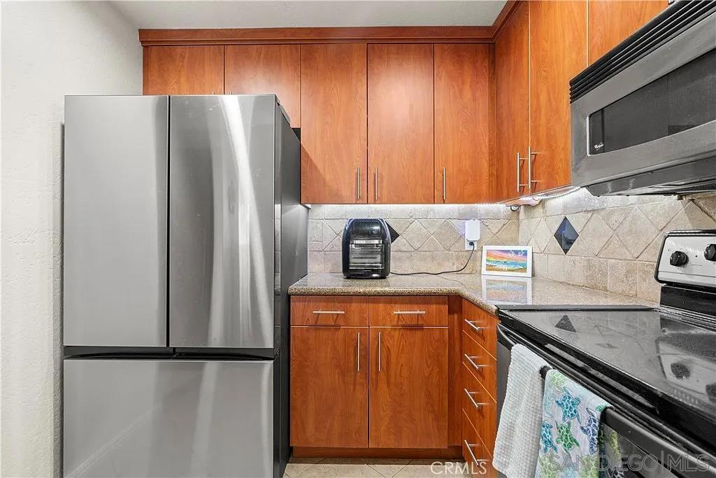 7003 Saranac St 203 - 1 Property Photo 11