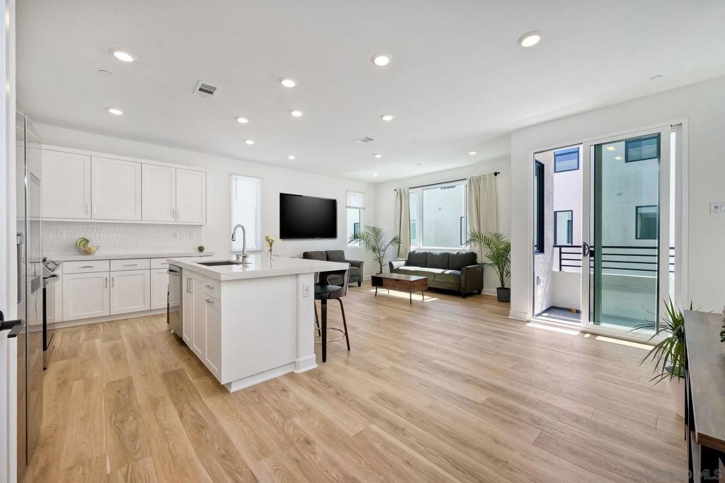 2301 Acara Cir 2 Property Photo 1