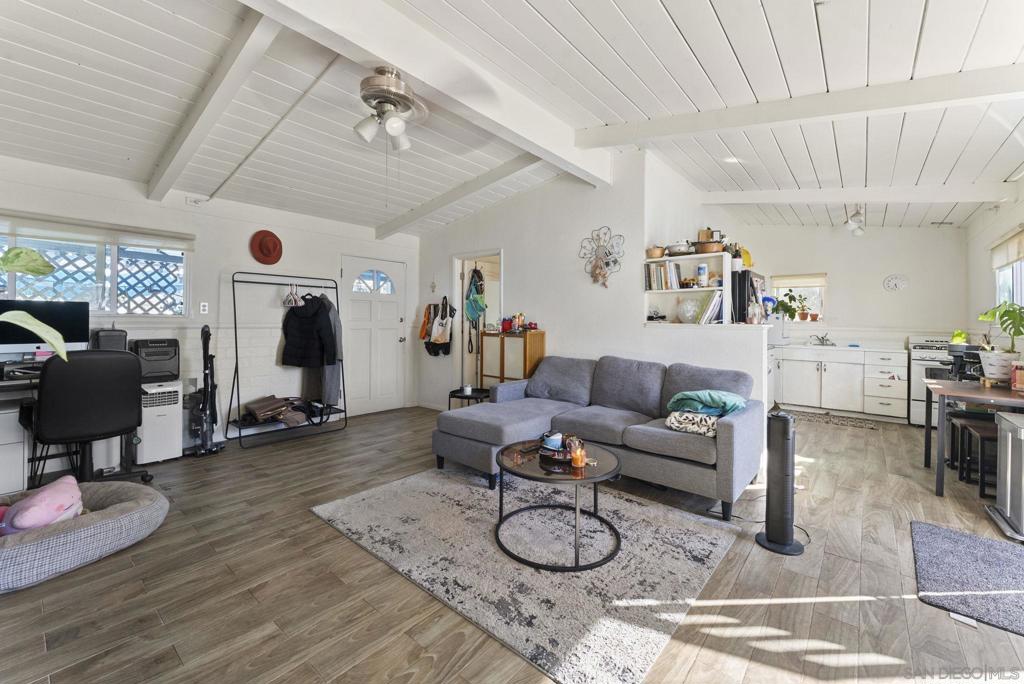 4416 18 34th St Property Photo 9