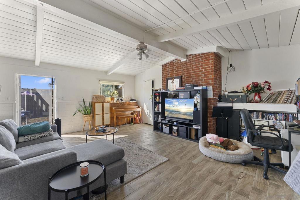 4416 18 34th St Property Photo 10