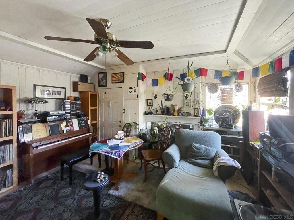 4416 18 34th St Property Photo 17