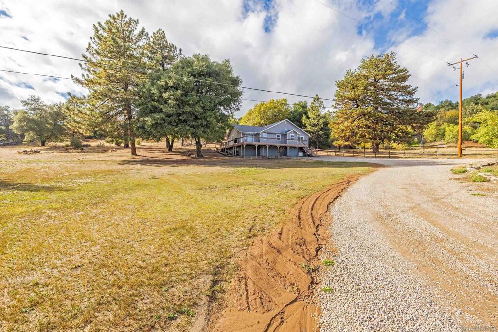 4074 La Tenaja Trail Property Photo 4