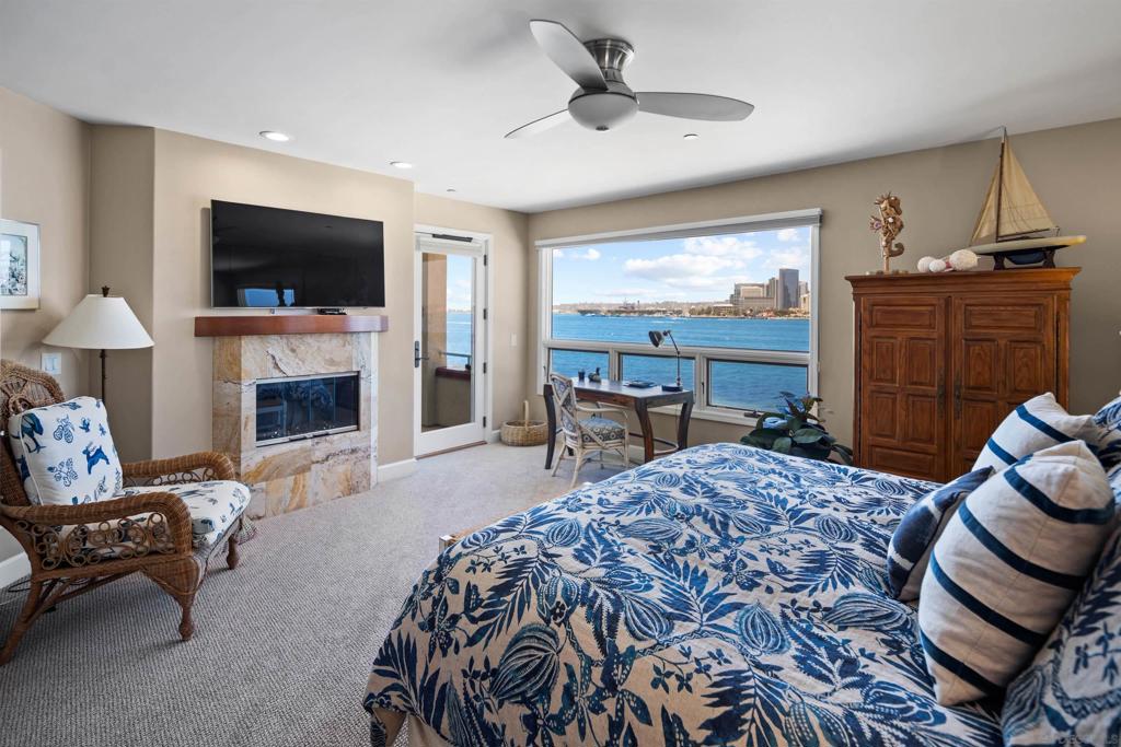 1099 1st Street Property Photo 4