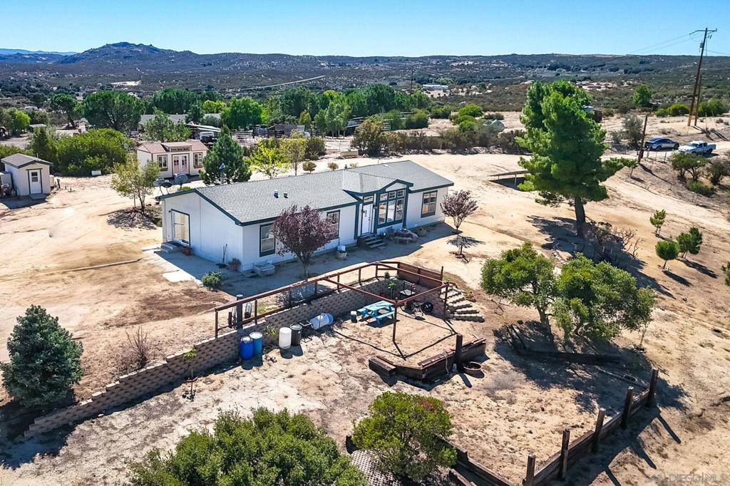 39550 Jewel Valley Ct Property Photo 1