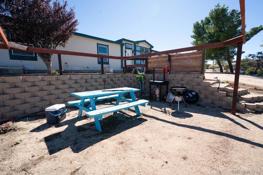 39550 Jewel Valley Ct Property Photo 20