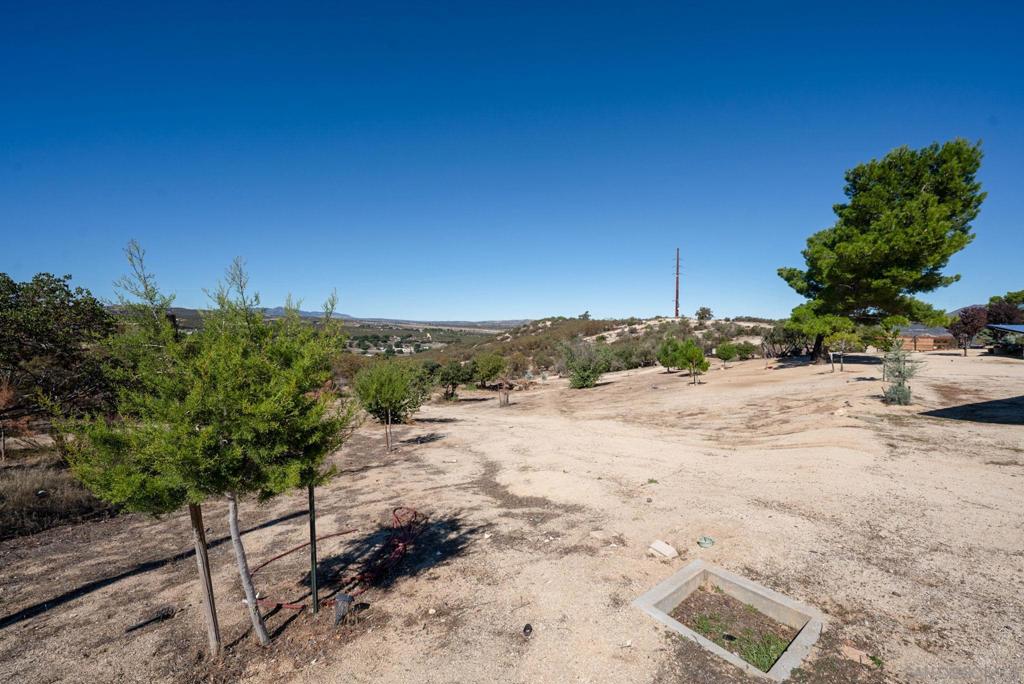 39550 Jewel Valley Ct Property Photo 26