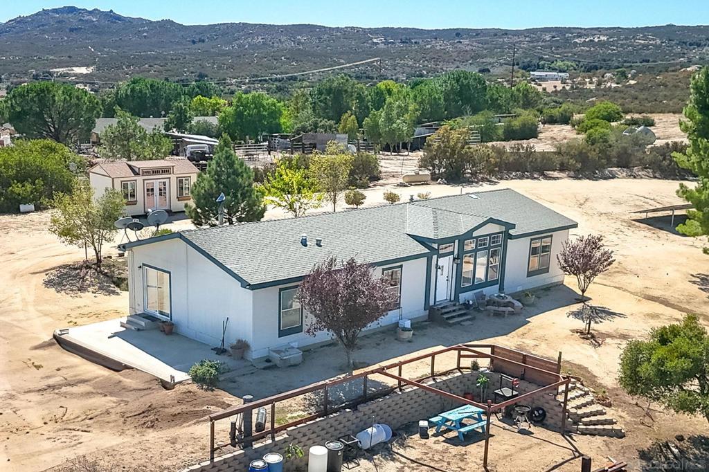 39550 Jewel Valley Ct Property Photo 28