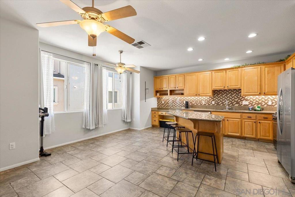 272 Indiana Ave Property Photo 4