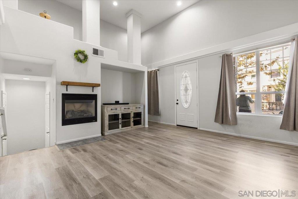 272 Indiana Ave Property Photo 6