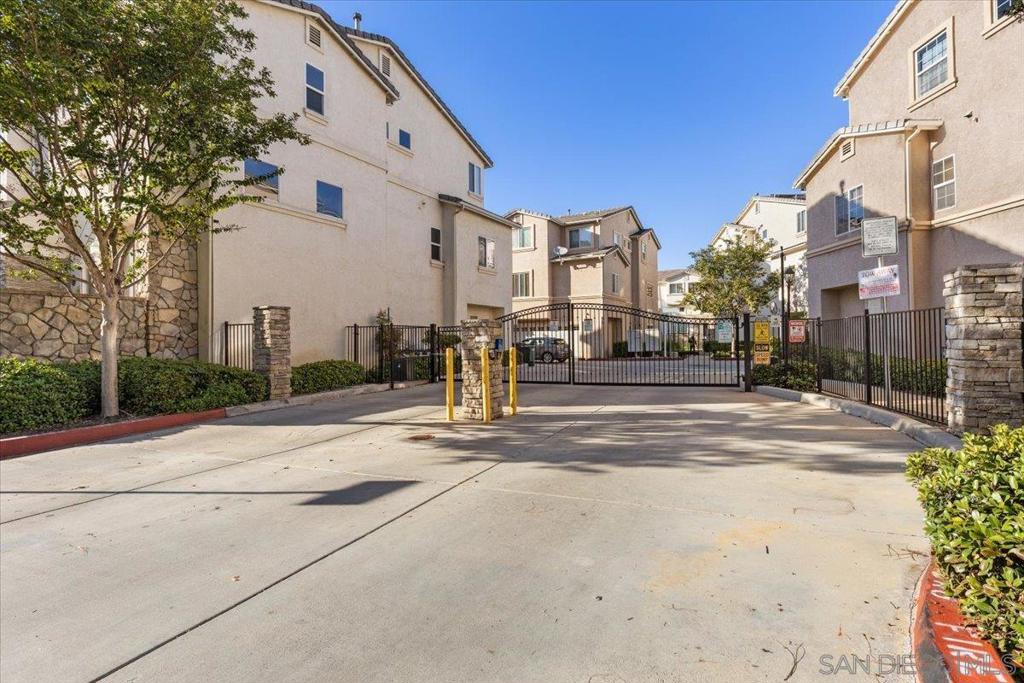 272 Indiana Ave Property Photo 21