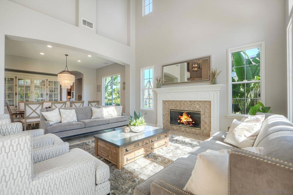 10055 Winecrest Rd Property Photo 3