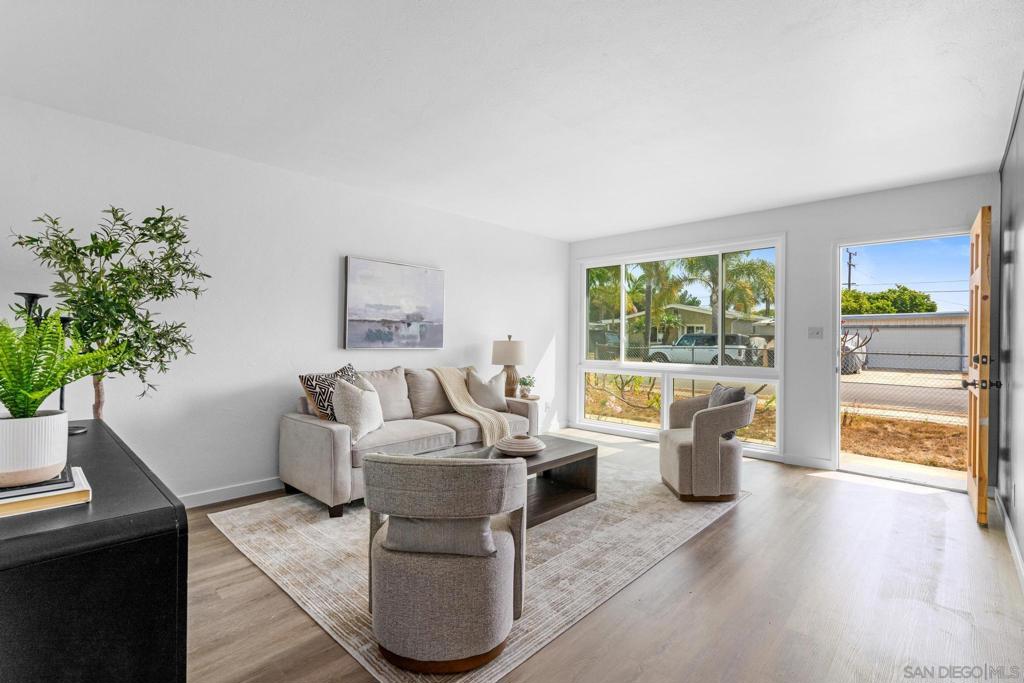 4972 Ensign St Property Photo 4