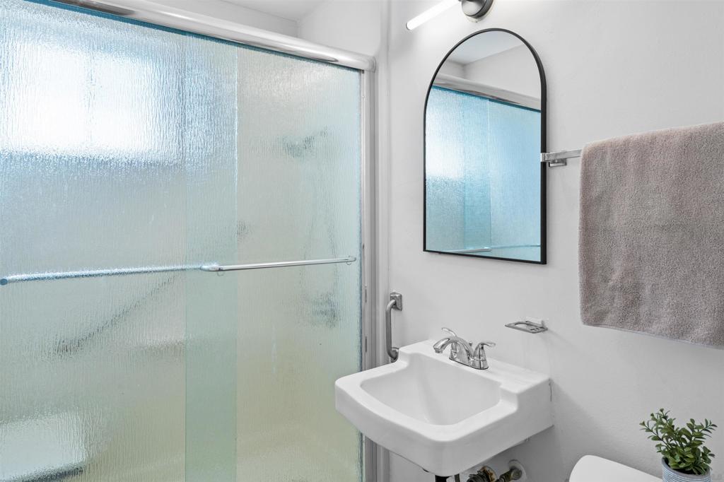 4972 Ensign St Property Photo 11