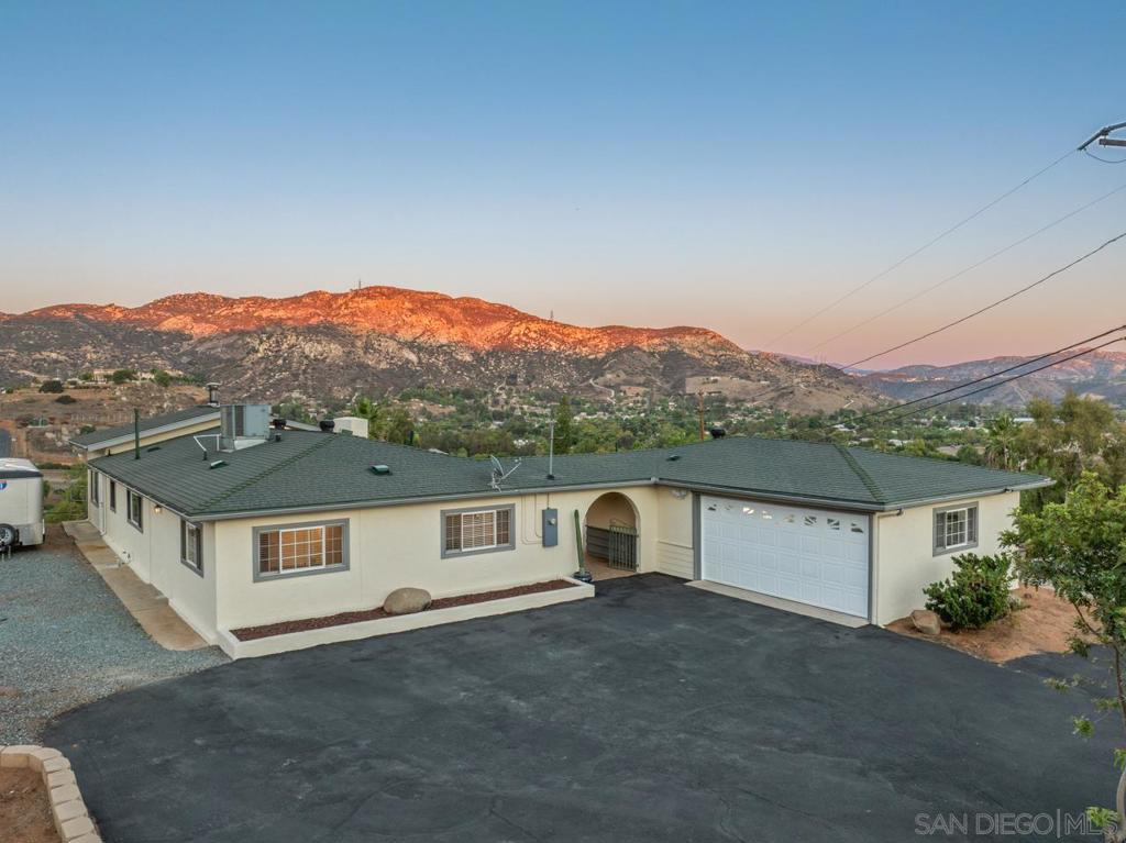 11330 Posthill Road Property Photo 2