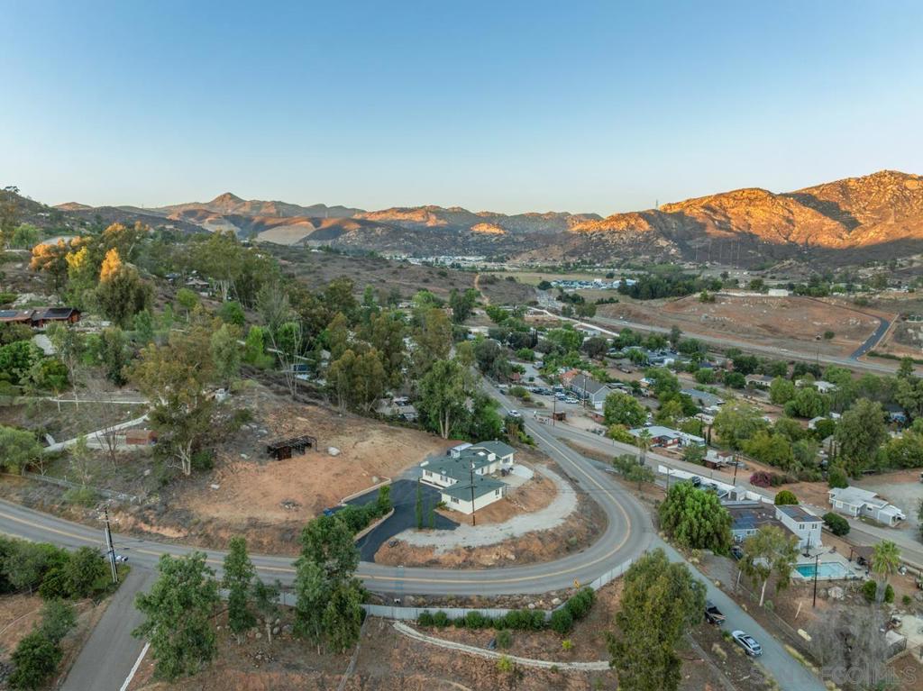 11330 Posthill Road Property Photo 3