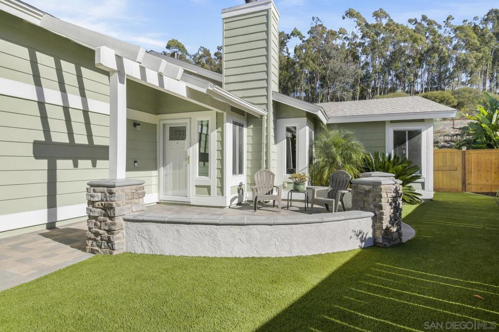 12061 Rue Des Amis Property Photo 2