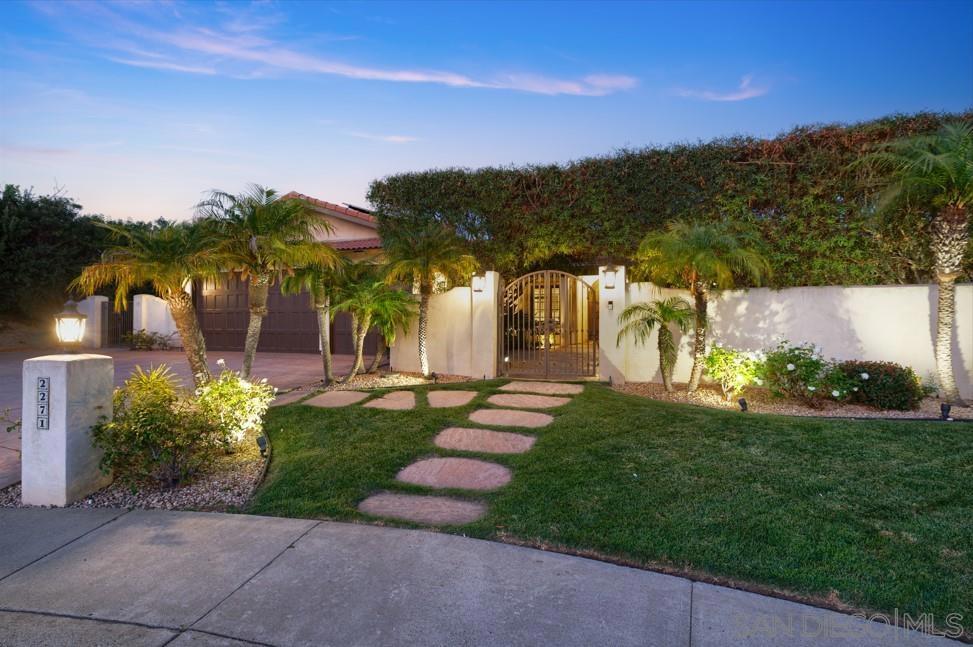 2271 Via Anita Property Photo 3