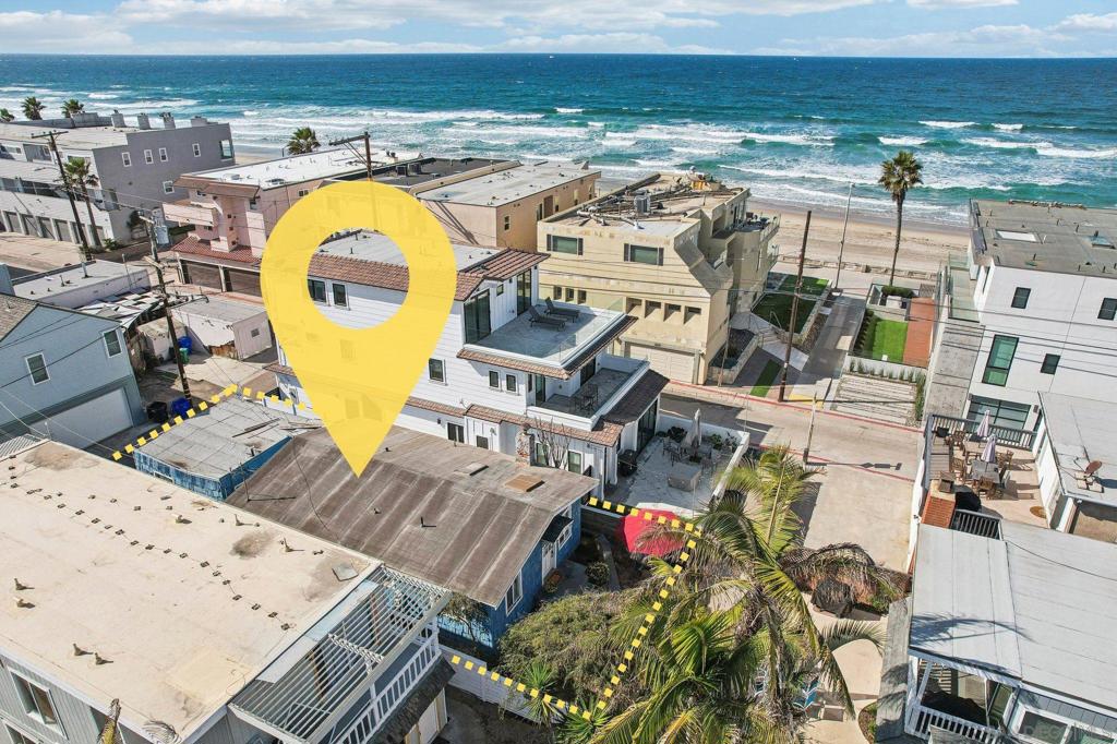 719 Jersey Ct Property Photo 1