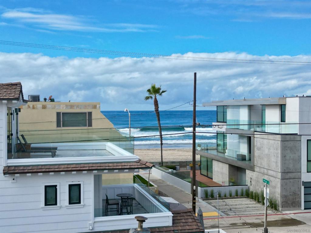 719 Jersey Ct Property Photo 4