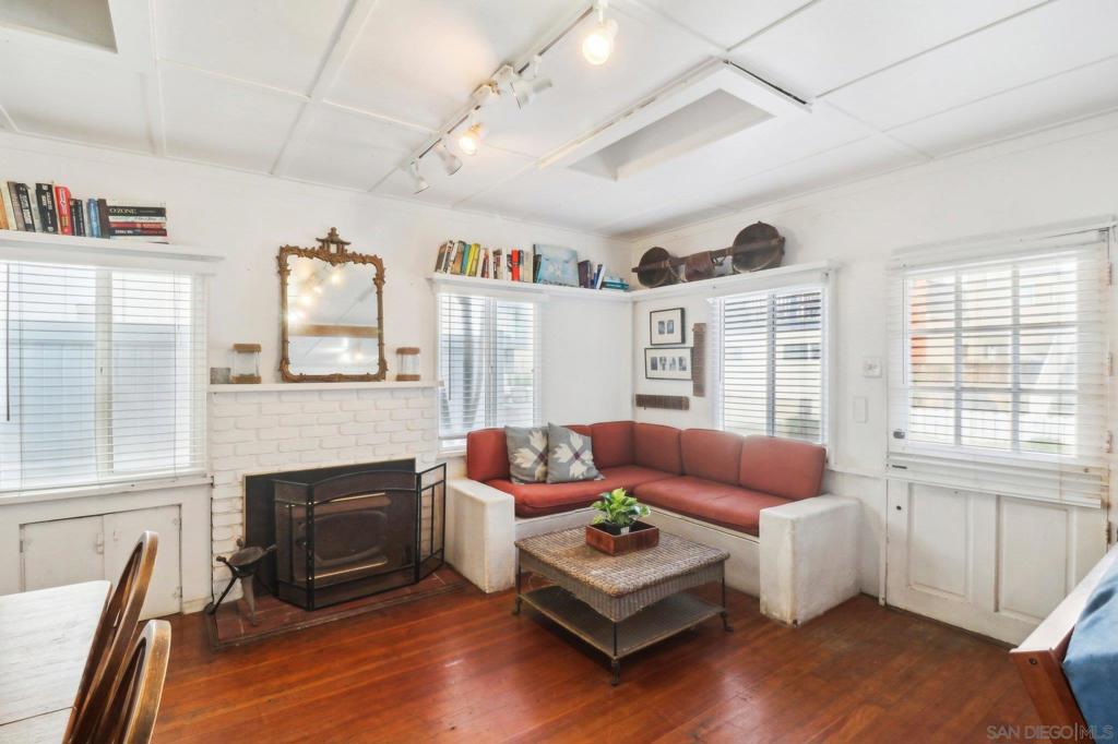 719 Jersey Ct Property Photo 12